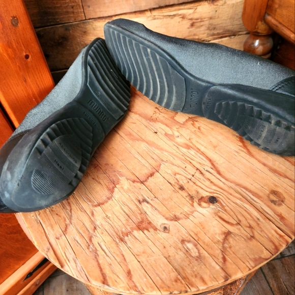 MUNRO TRAVELER GREY/ BLACK STRETCH FABRIC SLIP ON SHOES- WOMENS SIZE 9.5 - Picture 8 of 8